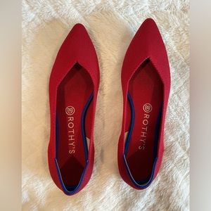 EUC Rothy’s Chili points size 9